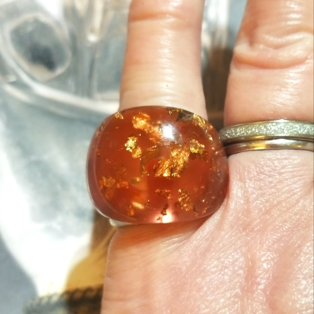 VTG LUCITE Gold Fleck MOD Ring